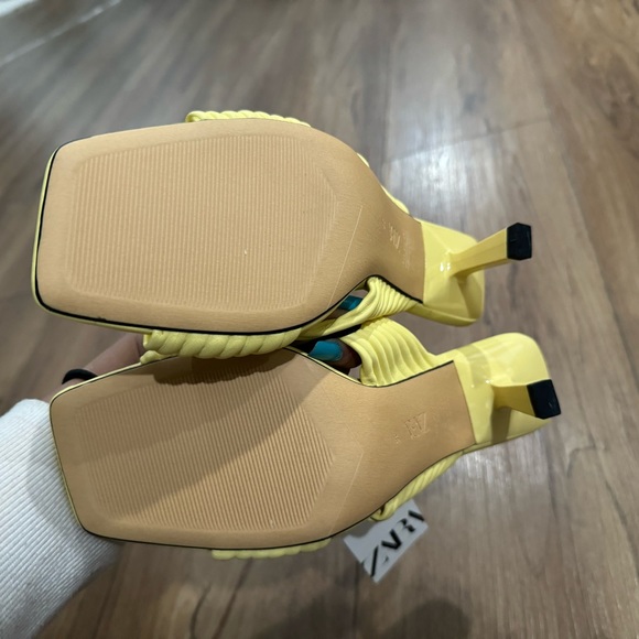 Zara yellow heels - Picture 6 of 8
